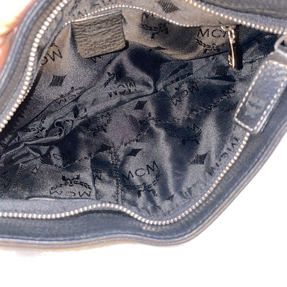 Mcm leather bag in great condition no call outs. - Picture 4 of 9
